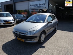 Peugeot 206 - 1.6-16V Gentry|5 Deurs|Airco|