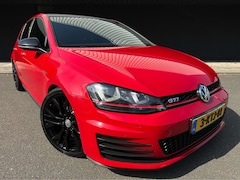 Volkswagen Golf - 2.0 TSI GTI Performance pack
