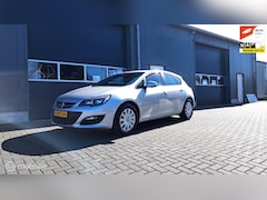 Opel Astra - 1.4 Turbo Business +