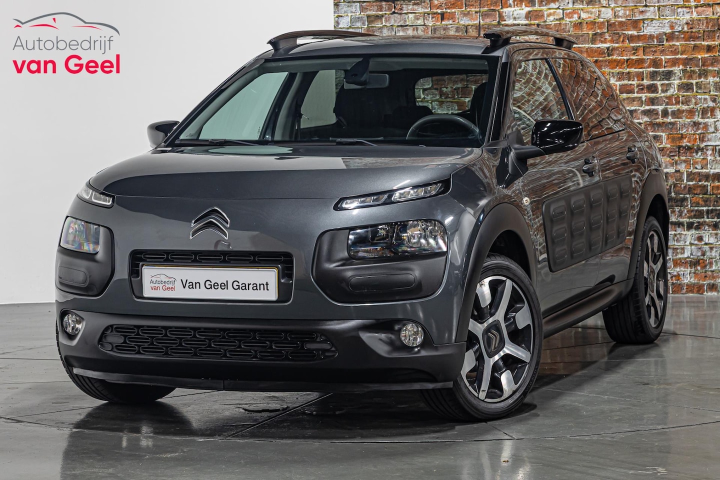 Citroën C4 Cactus - 1.2 PureTech Shine I Panorama dak I Achteruitrij camera I Rijklaarprijs - AutoWereld.nl