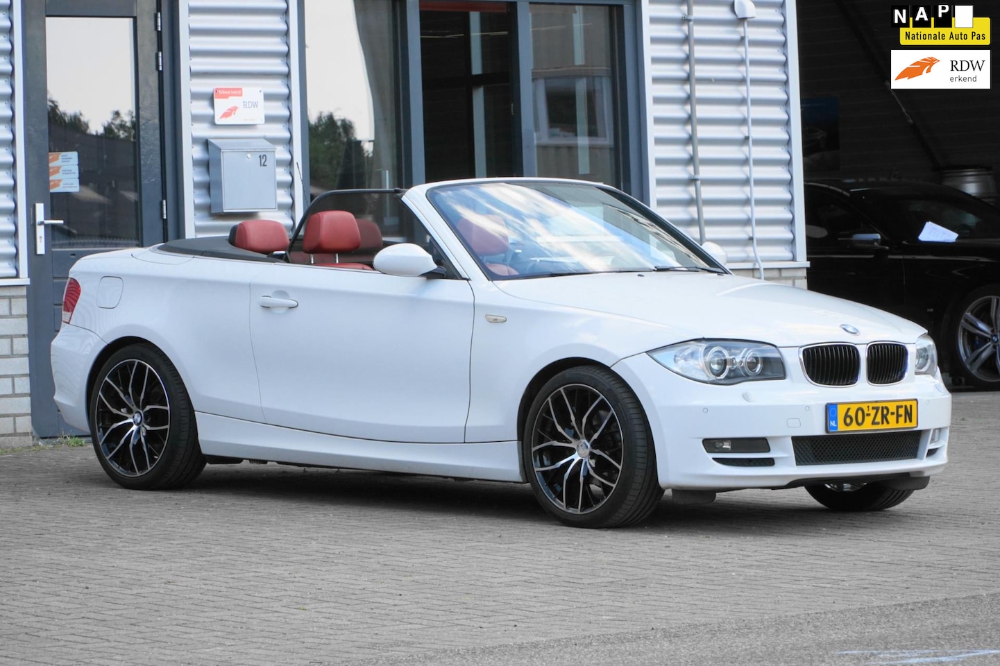 BMW 1-serie Cabrio - 118i High Executive 118i High Executive - AutoWereld.nl
