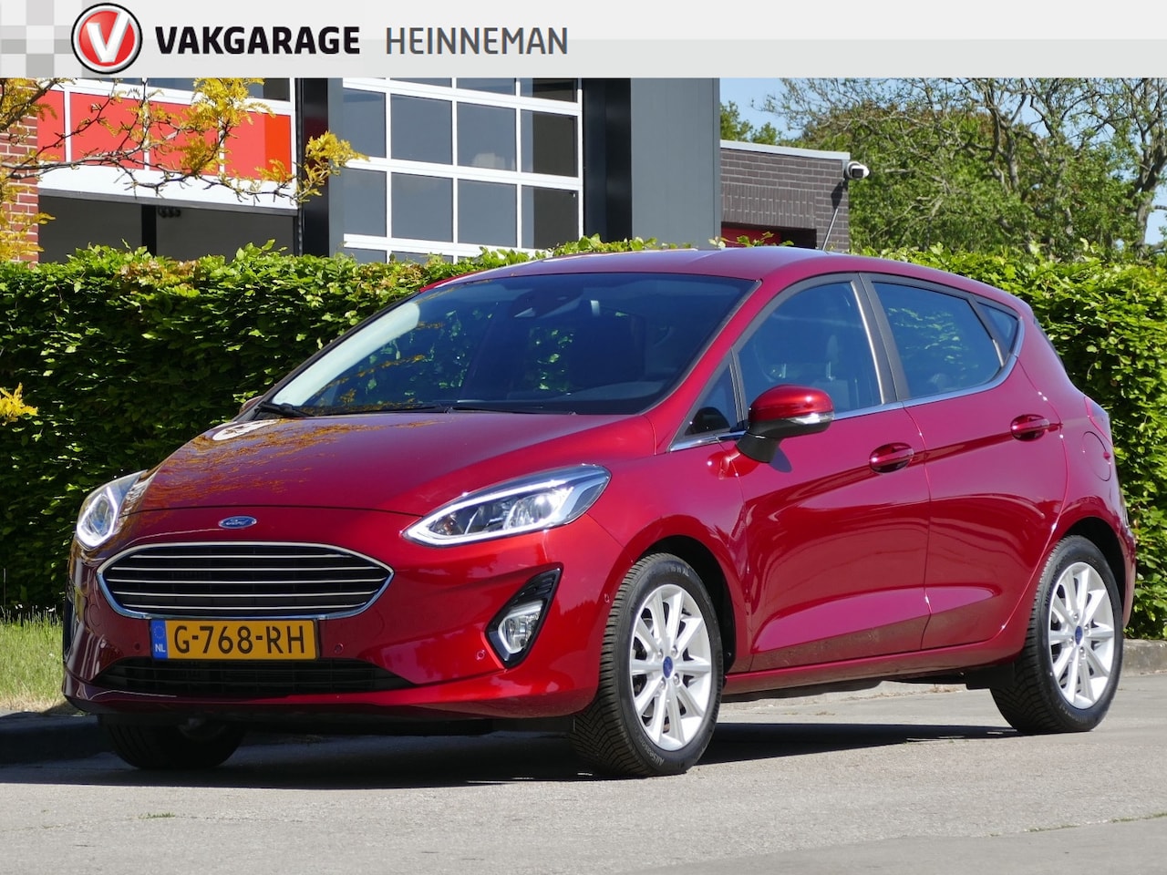 Ford Fiesta - 1.0 EcoBoost Titanium AUTOMAAT | achteruitrijcamera | navigatie | all-season-banden - AutoWereld.nl
