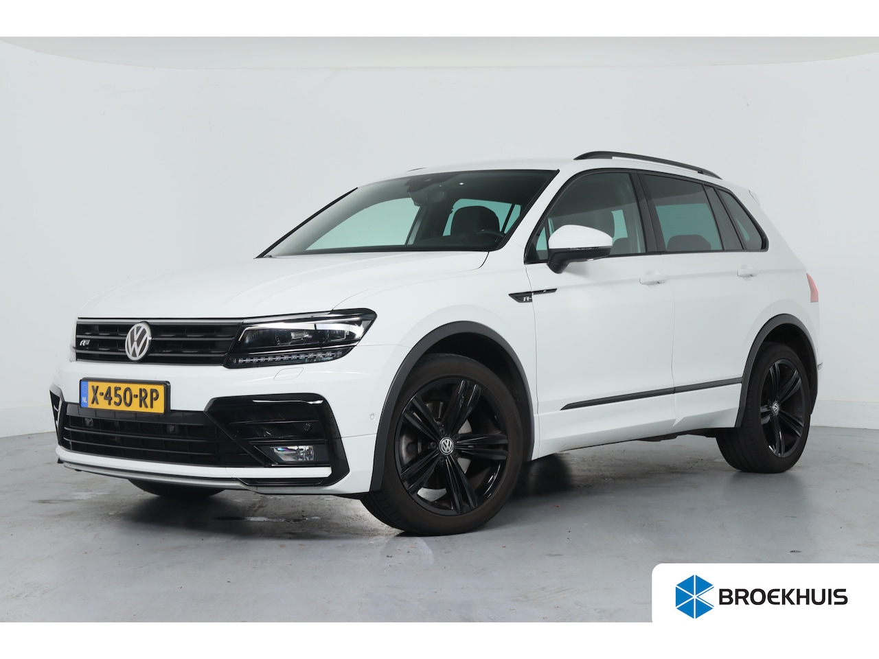 Volkswagen Tiguan - 2.0 TSI 4Motion Highline Business R Line | Virtual Cockpit | Adaptive Cruise | Stoelverwar - AutoWereld.nl