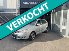 Volkswagen Polo - 1.2 Easyline/Nieuwe APK/Airco/5Deurs/Grijs