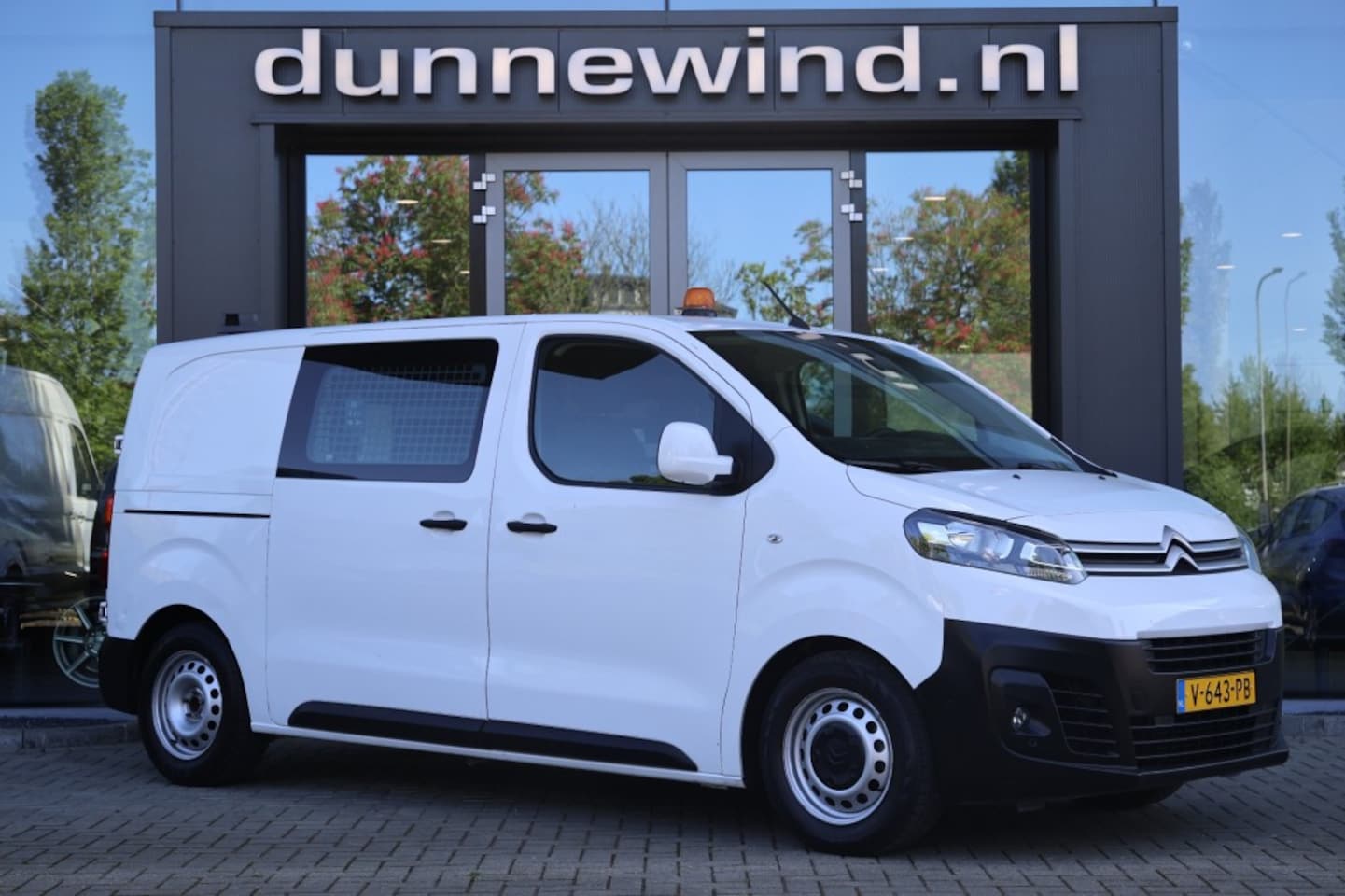 Citroën Jumpy - 1.6 BLUEHDI AUTOMAAT*CRUISE*PARKEERSENSOREN*TREKHAAK*STANDKACHEL - AutoWereld.nl