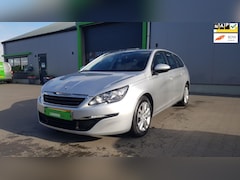 Peugeot 308 SW - 1.2 e-THP Blue Lease in nette staat. Goed onderhouden in onze werkplaats. Cruise Airco Tre