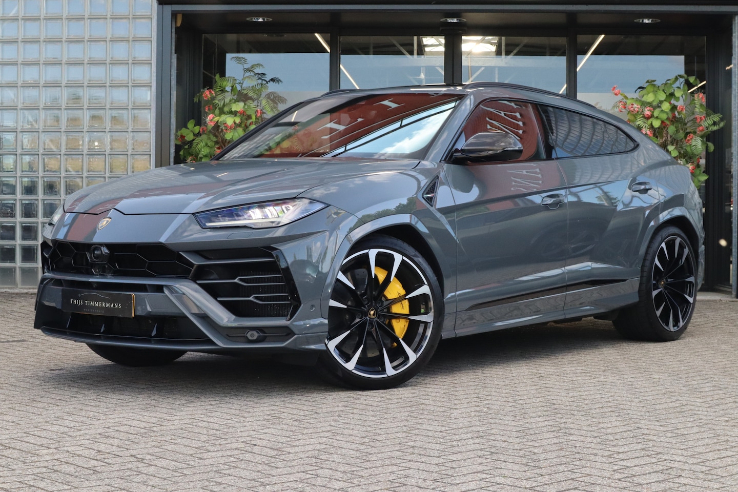 Lamborghini Urus - 4.0 V8 | Grigio Telesto, Keramisch, Bang&Olufsen, Massage, Carbon in/exterieur, Nachtzicht - AutoWereld.nl