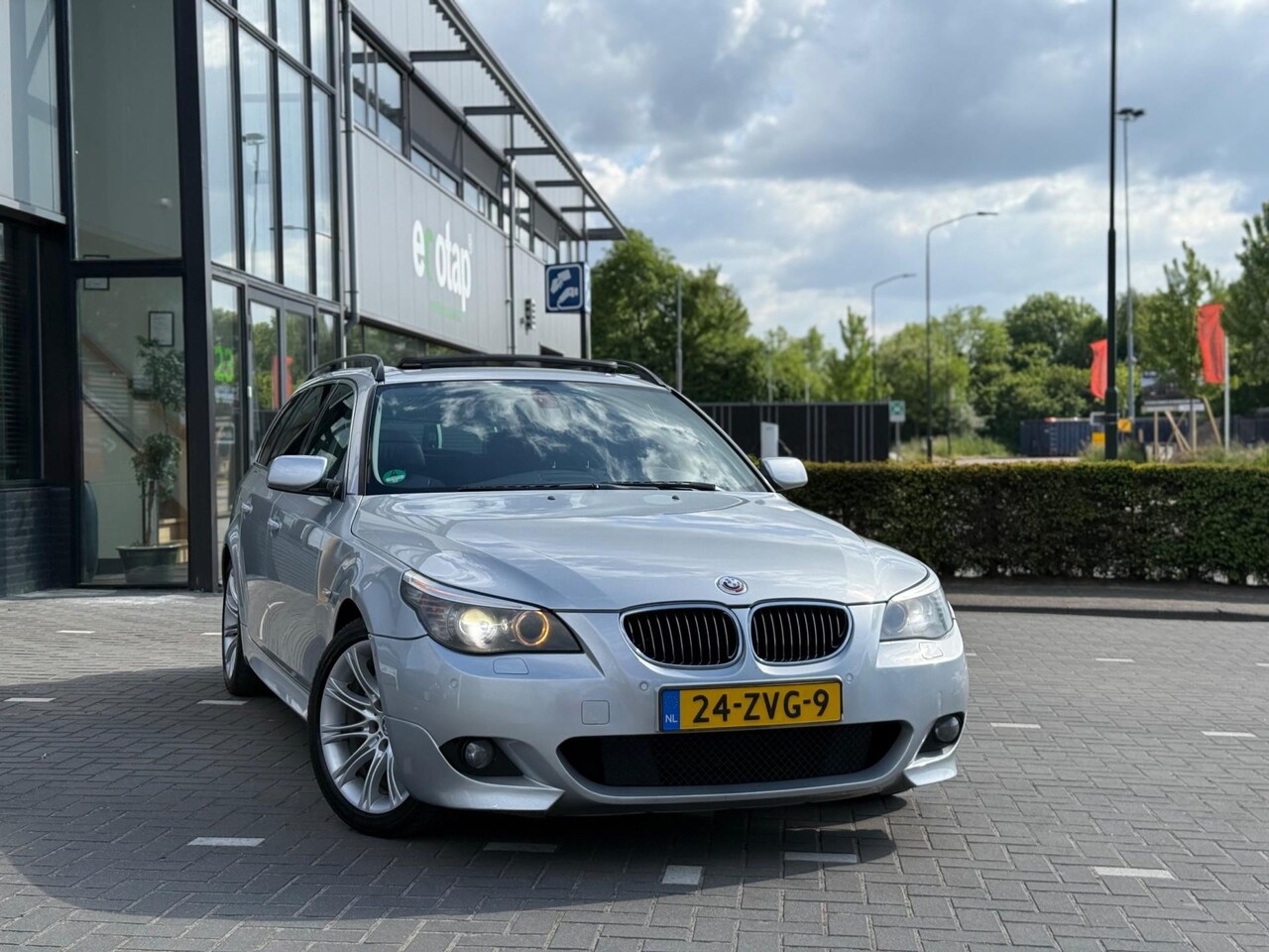 BMW 5-serie Touring - 525d M Sport (bj 2009) LCI|PANO|M-PAKKET|XENON|HEAD-UP!! - AutoWereld.nl