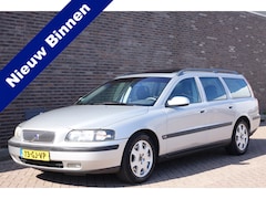 Volvo V70 - 2.4 T Geartronic, zwart leder, schuif/kanteldak, ijskoude airco, topstaat