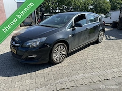 Opel Astra - 1.6 CDTi Business +