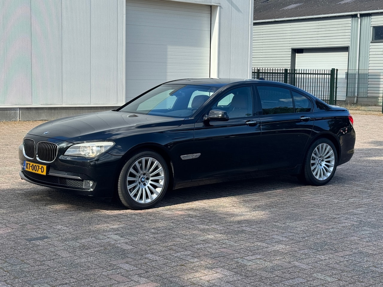 BMW 7-serie - 740d xDrive High Executive / RIJD ALS NIEUW - AutoWereld.nl