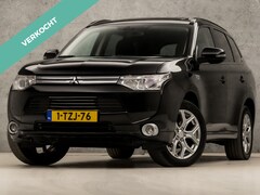 Mitsubishi Outlander - 2.0 PHEV Deluxe 203Pk Automaat (SCHUIFDAK, NAVIGATIE, CAMERA, STOELVERWARMING, LEDEREN SPO