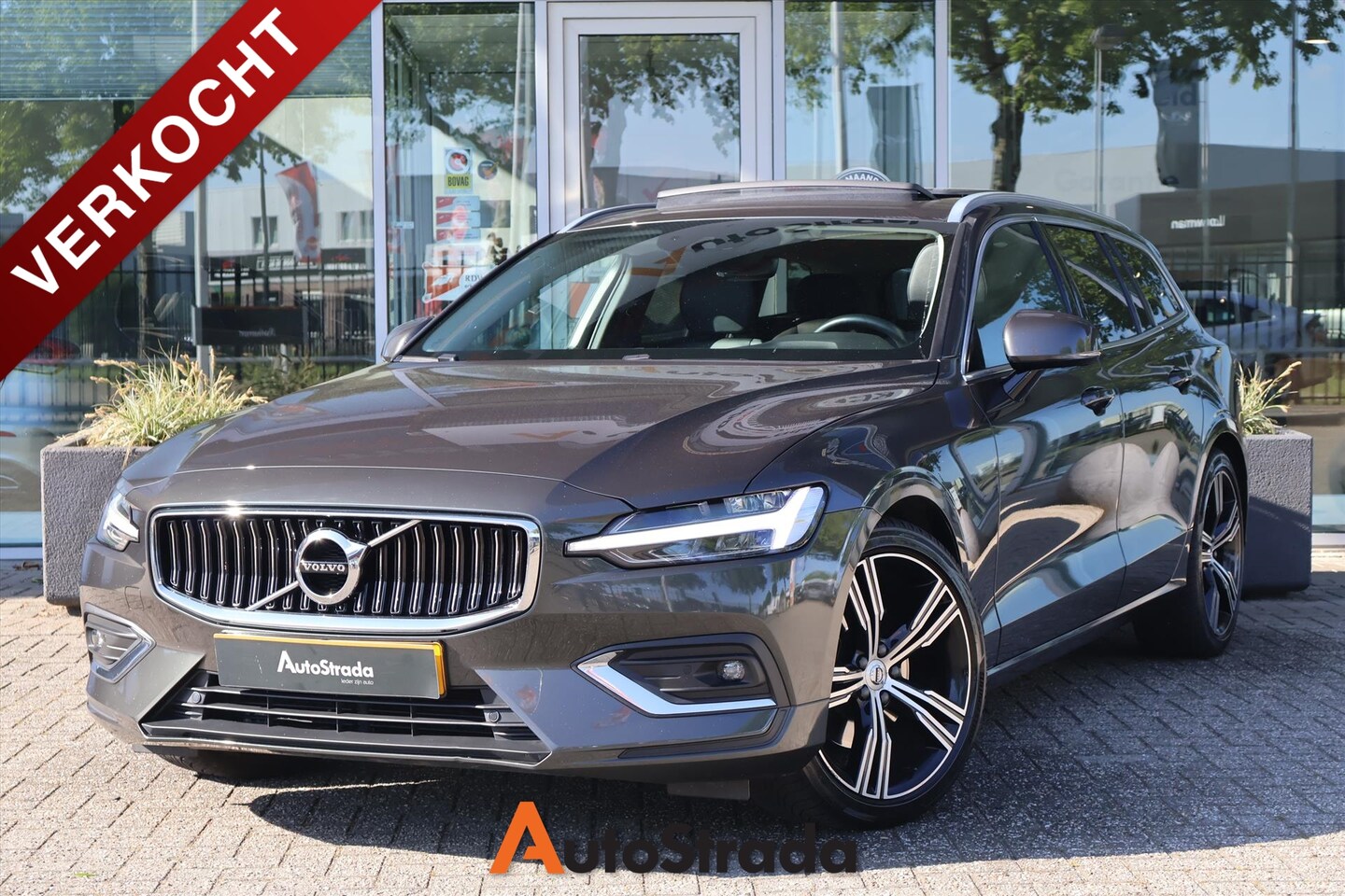 Volvo V60 - B3 Inscription 163pk | Pano | Harman/Kardon | Camera | Adaptive | Keyless | LED | Carplay - AutoWereld.nl