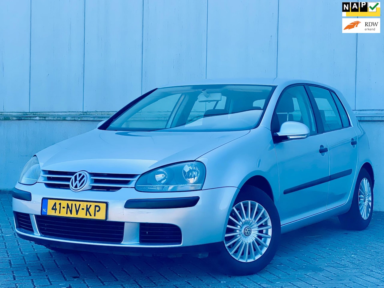 Volkswagen Golf - 1.4 FSI Trendline NAP I AIRCO I LMV I TREKHAK I NETTE AUTO - AutoWereld.nl
