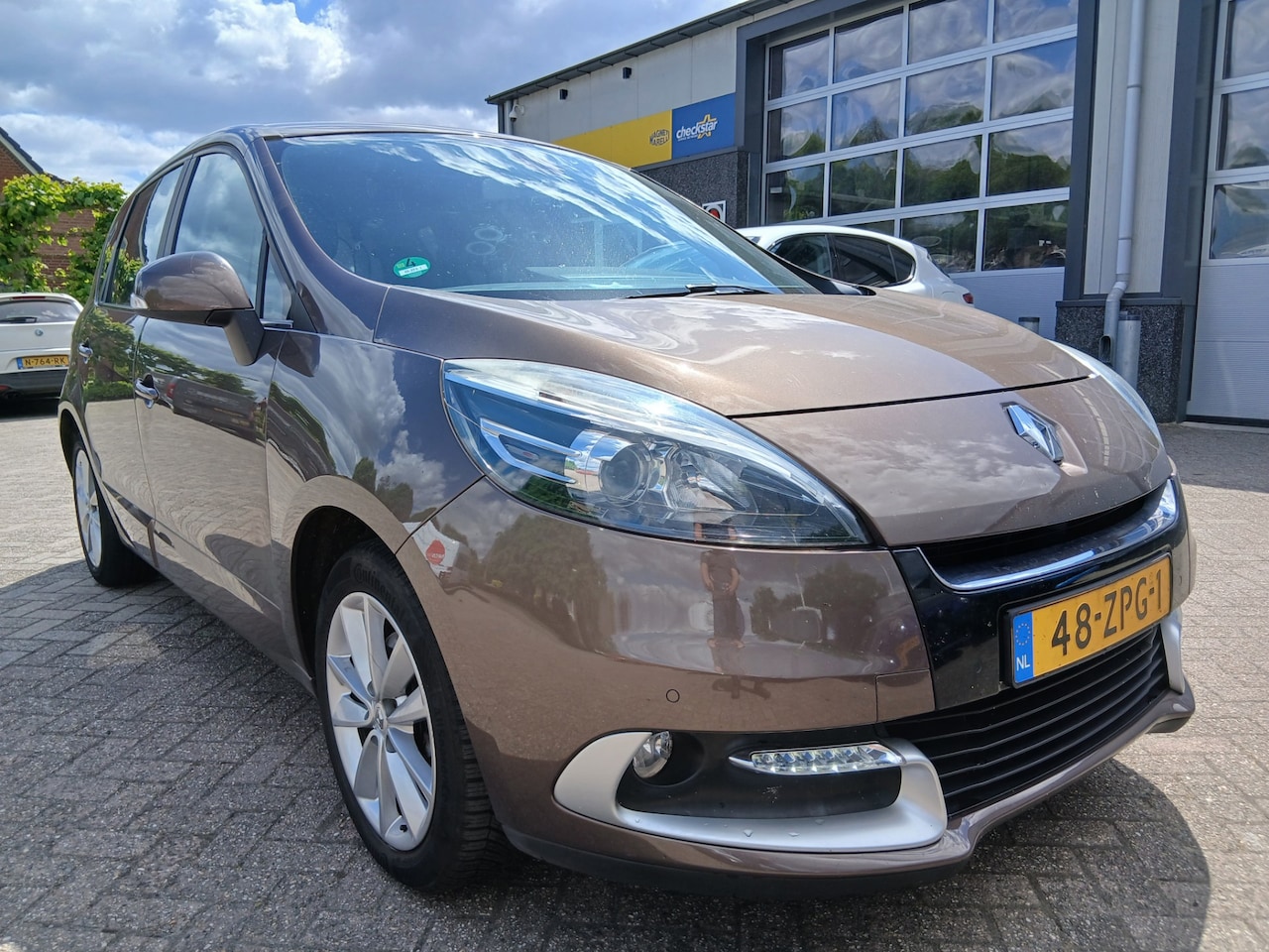 Renault Scénic - 1.2 TCe Collection - Navigatie - Trekhaak - AutoWereld.nl