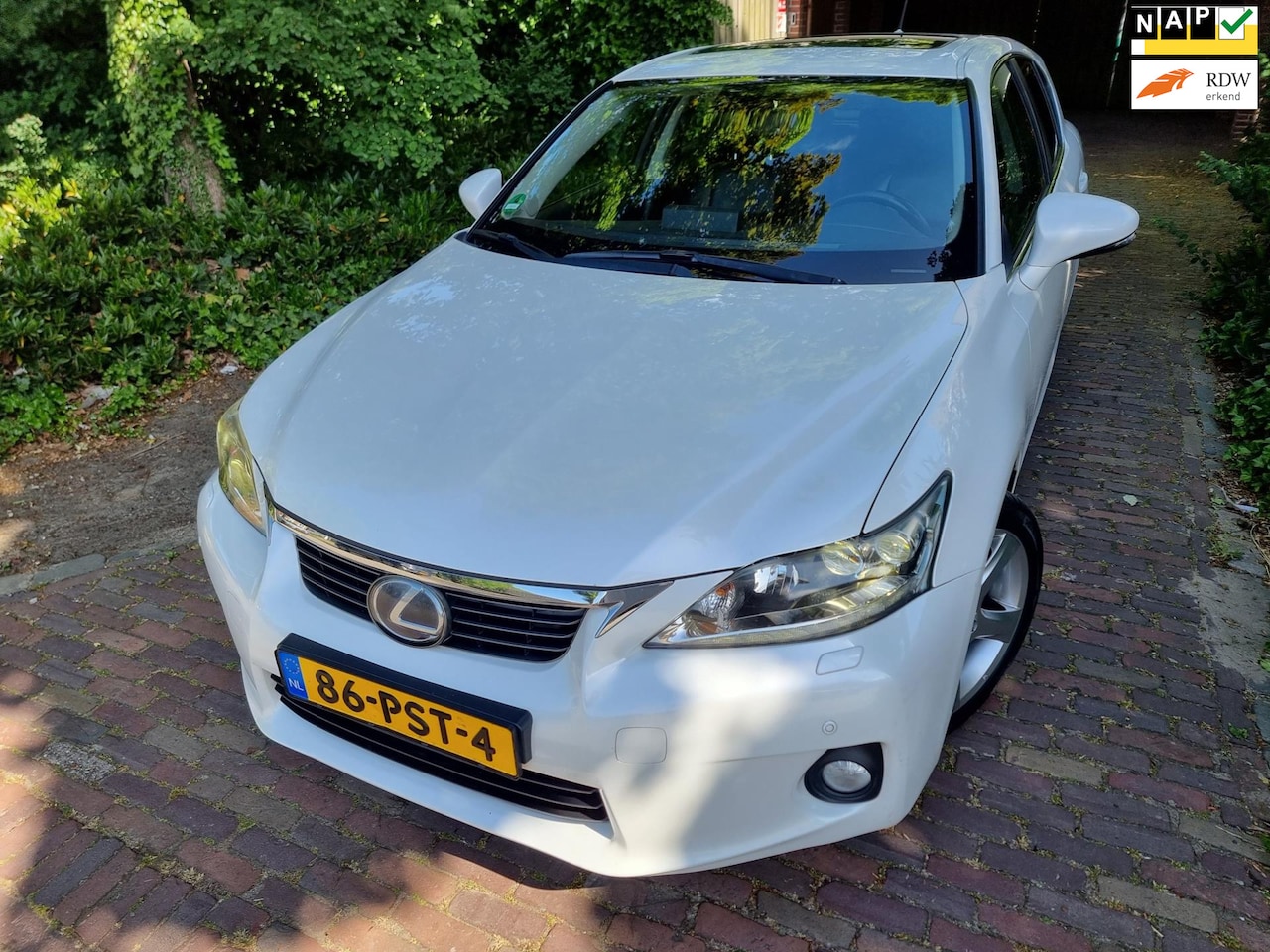 Lexus CT 200h - Luxury Line Xenon/Schuifdak/Mark Levinson - AutoWereld.nl
