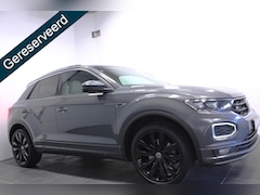 Volkswagen T-Roc - 1.5 TSI R-Line Full opt/Pano dak/Leder/Trekhaak/Virtual