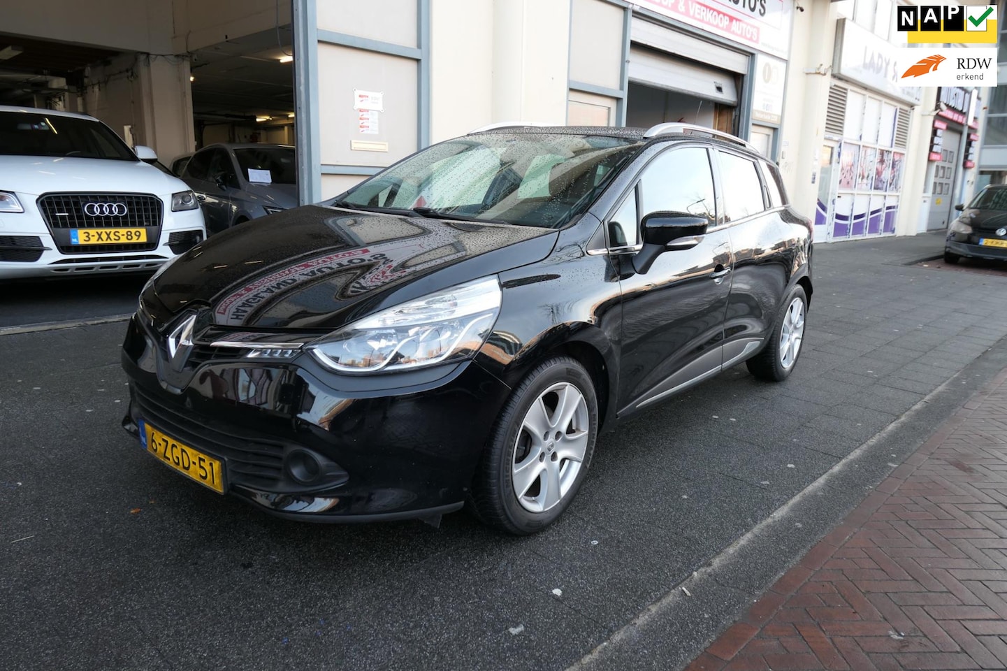 Renault Clio Estate - 1.2 Expression Automaat/Apk/Climate/Cruise/Navi/Pdc/Nap/Boekjes - AutoWereld.nl