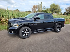 Dodge Ram 1500 - 5.7 V8 4x4 Crew Cab 5'7 Sport Black edition. Luchtvering. Camera, Panoramadak, Trekhaak 3500kg, LAGE BIJTELLING. Hemi V8