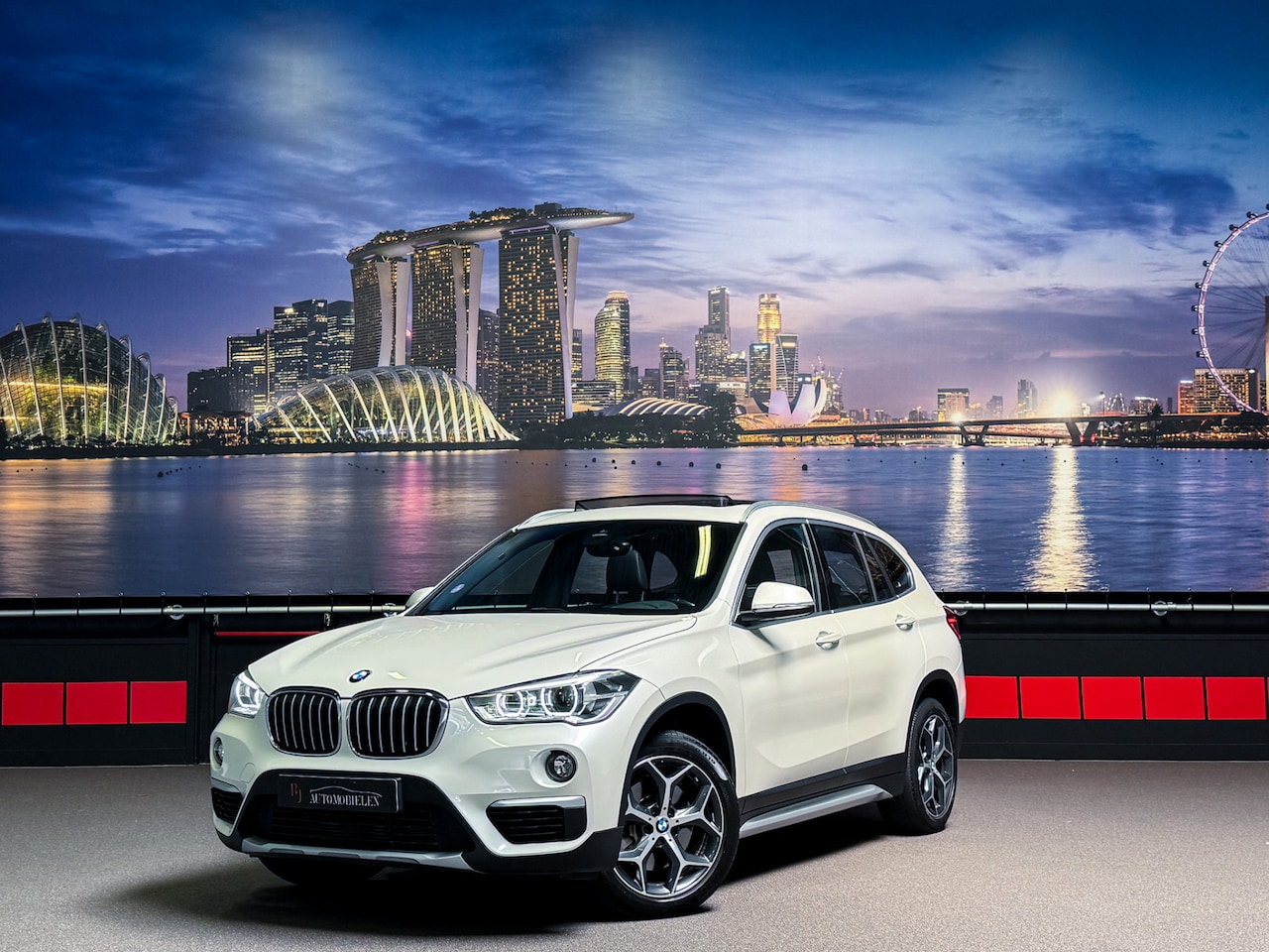 BMW X1 - sDrive20i High Executive |Panorama|Trekhaak|LED - AutoWereld.nl