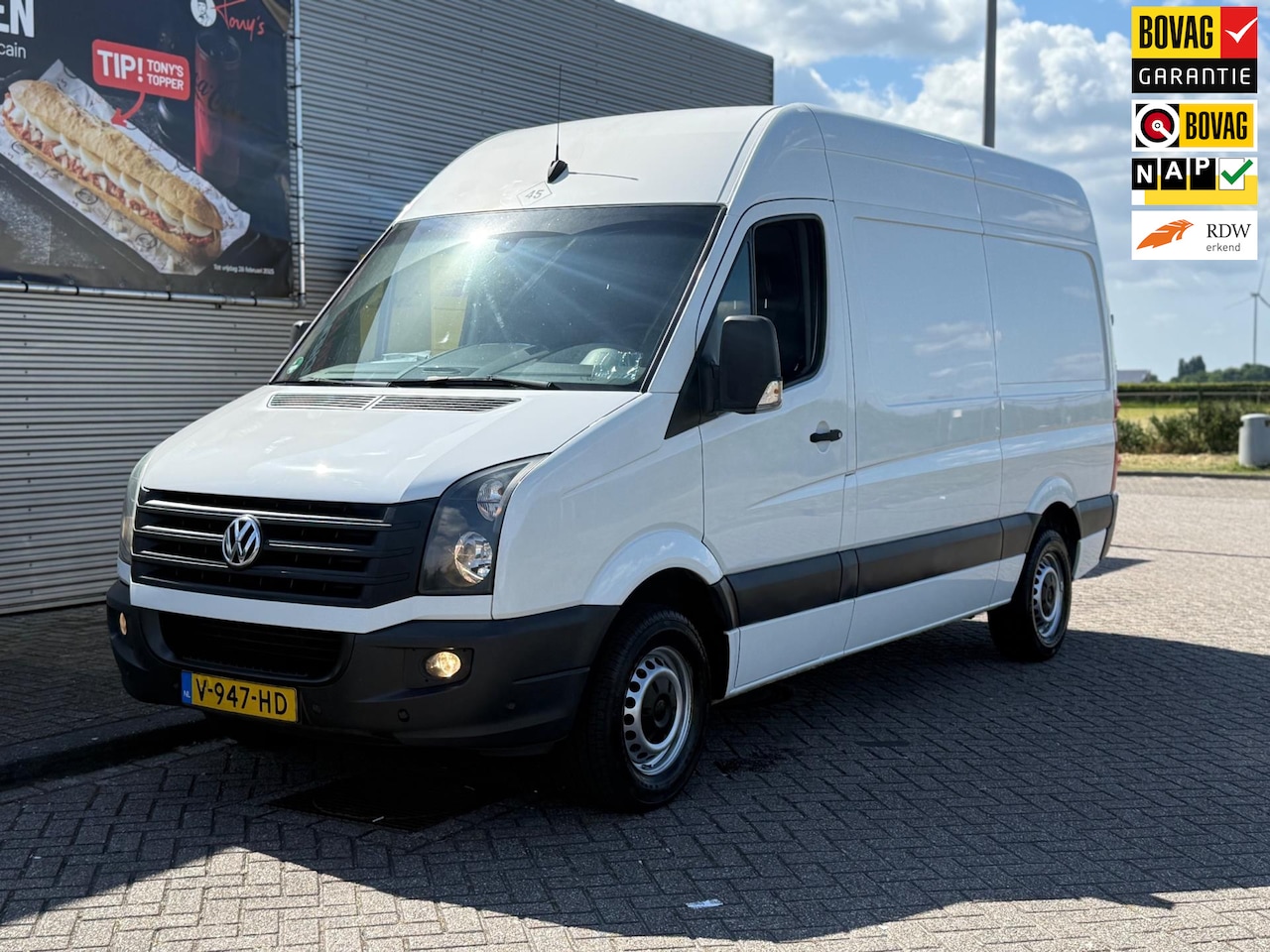 Volkswagen Crafter - 30 2.0 TDI L3H2 Bj 2017 AIRCO Navi PDC v+a EURO-6 - AutoWereld.nl