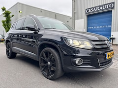 Volkswagen Tiguan - 2.0 TSI SPORT&STYLE 4MOTION AUTOMAAT / PANO