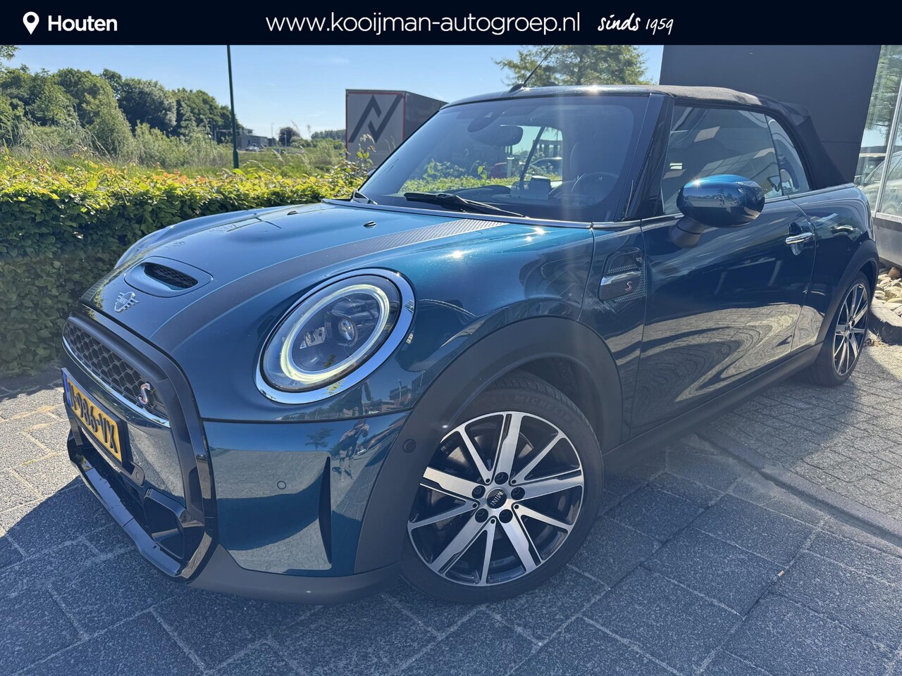 MINI Cabrio - Mini 2.0 Cooper S Sidewalk Edition | In Nieuwstaat!! | NL-auto | Head Up display | Stoel/S - AutoWereld.nl