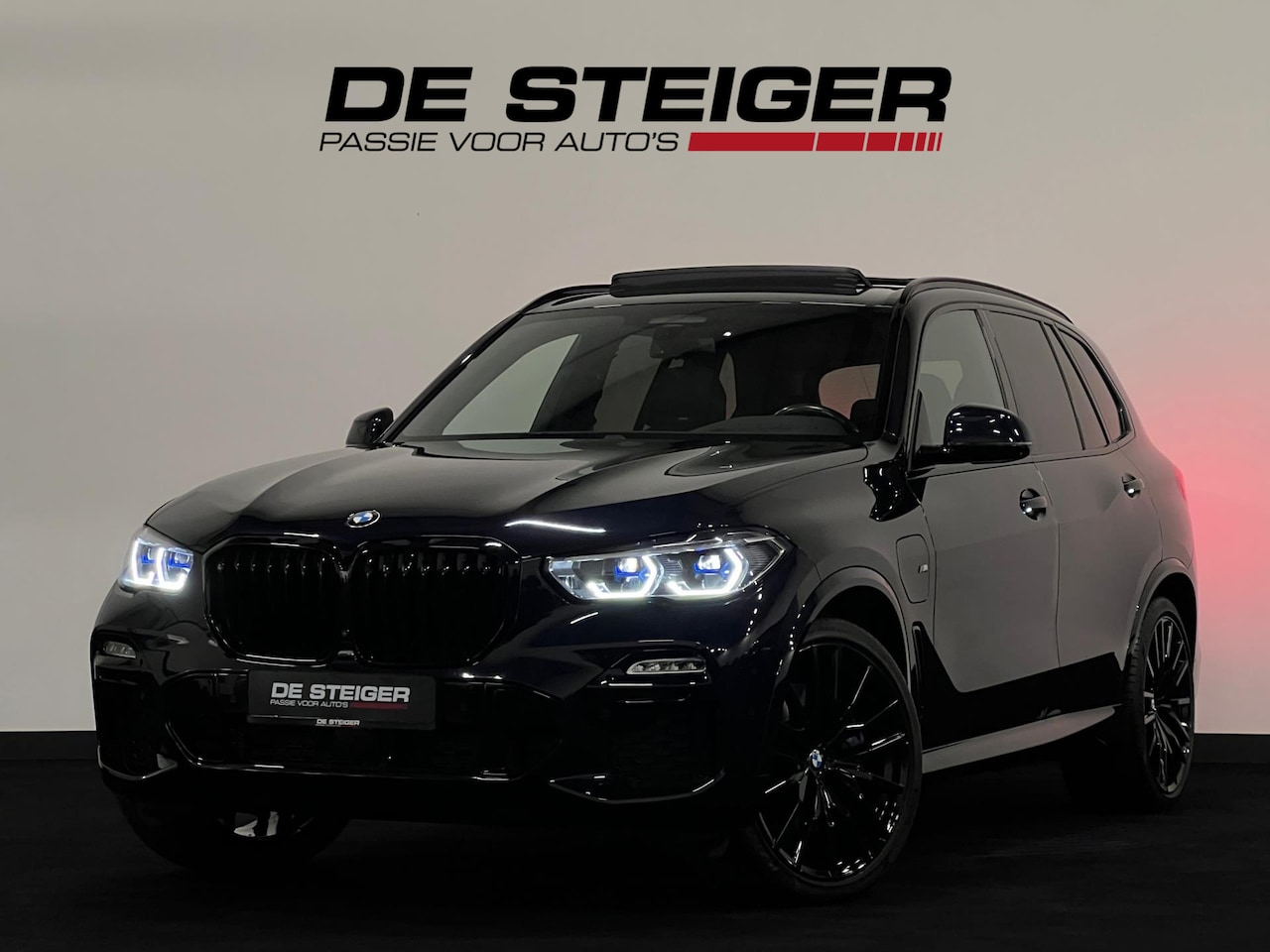 BMW X5 - XDrive45e High Executive M Pano Sky Lounge ACC Luchtvering BOMVOL - AutoWereld.nl