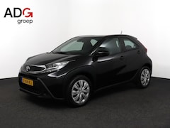 Toyota Aygo X - 1.0 VVT-i MT Play | Adaptive Cruise Control | Achteruitrijcamera | Airco | Apple Carplay |