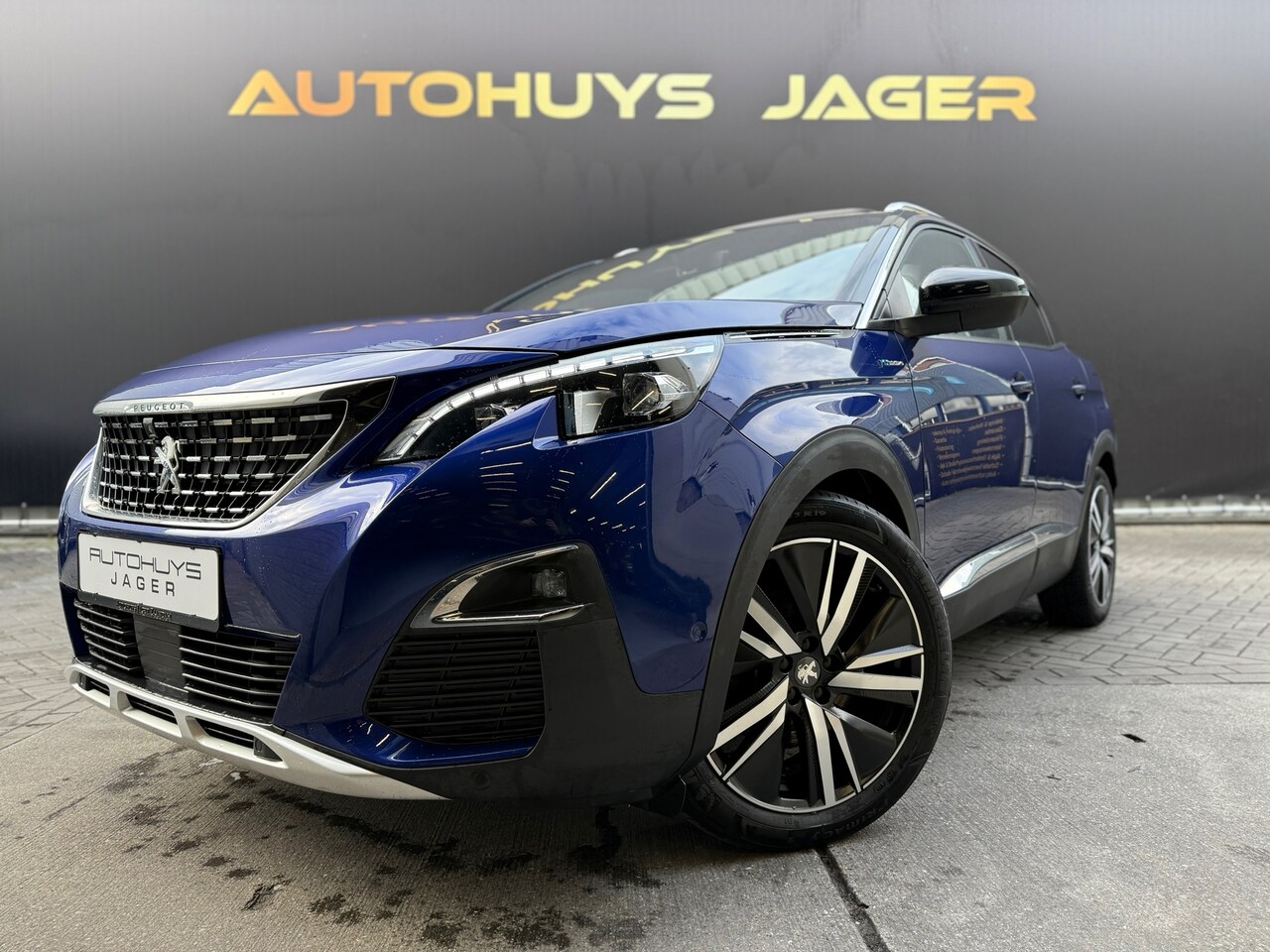 Peugeot 3008 - 1.6 HYbrid4 300pk GT-line PANO Massage - AutoWereld.nl
