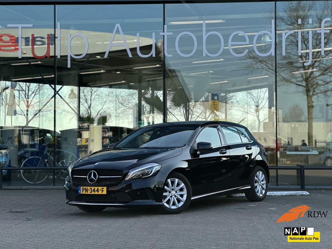Mercedes-Benz A-klasse - 180 Business Solution Automaat LED Clima NAP - AutoWereld.nl