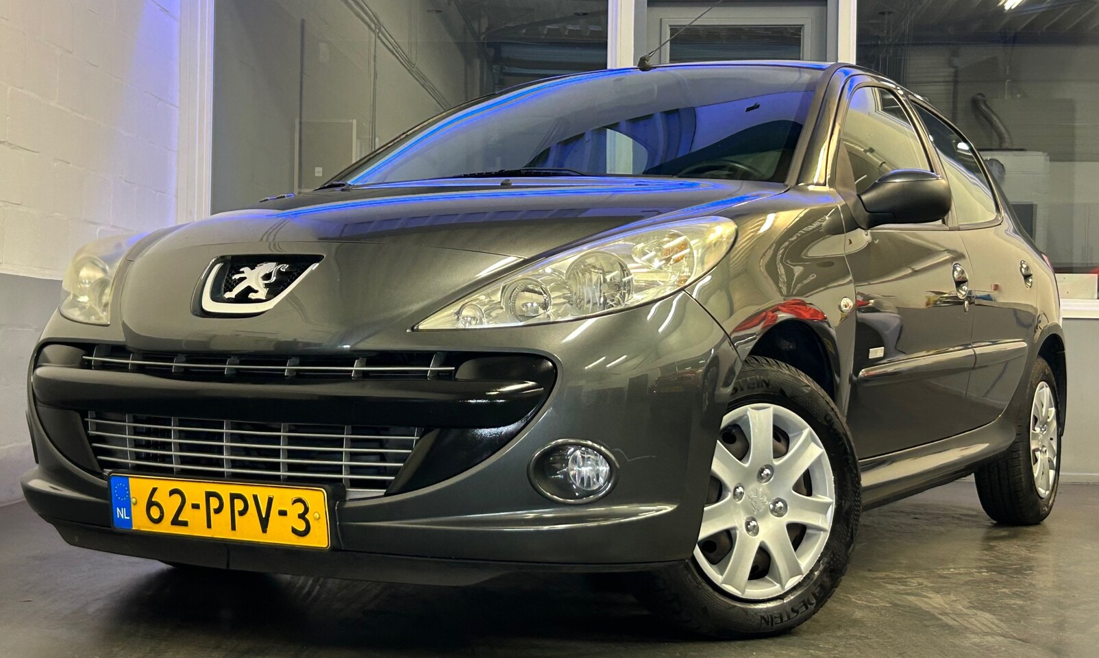 Peugeot 206 - 1.4 Millesim 200|NAP|NweAPK|2eEig|Airco|5Deurs|Elekramen - AutoWereld.nl