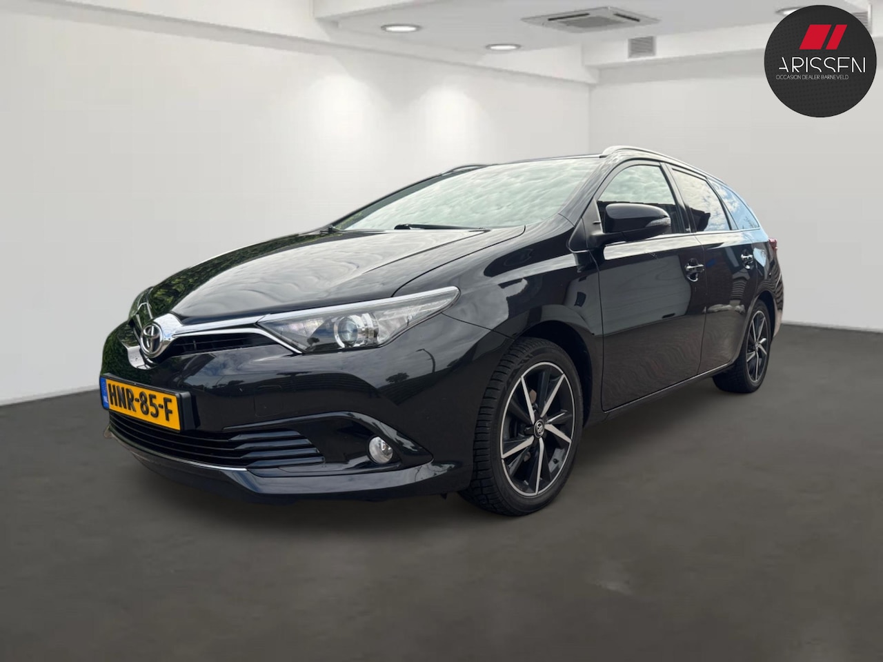 Toyota Auris Touring Sports - 1.2T Black Edition - AutoWereld.nl