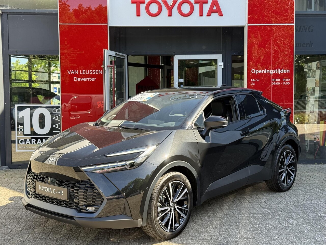 Toyota C-HR - 2.0 Plug-in Hybrid 220 Executive PLUS PACK PHEV 360CAM V+A PRK SENSOR NIEUW UIT VOORRAAD L - AutoWereld.nl