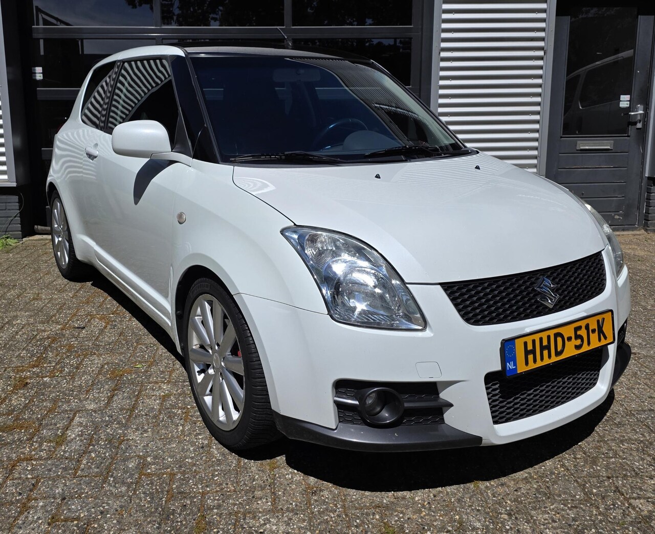 Suzuki Swift - 1.6 Sport **125PK-KEYLESSGO-NAVI** - AutoWereld.nl