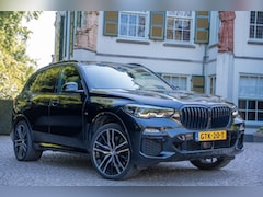 BMW X5 - xDrive40d High Executive M-Sport | Head up | 22'' | Panorama | Comfort stoelen
