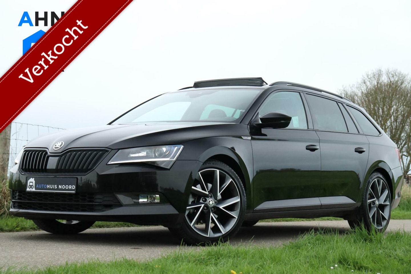 Skoda Superb Combi - 1.5 TSI / 150 PK / DSG / Sportline / Pano / Black Edition / Virtual Cockpit / Camera / Cru - AutoWereld.nl