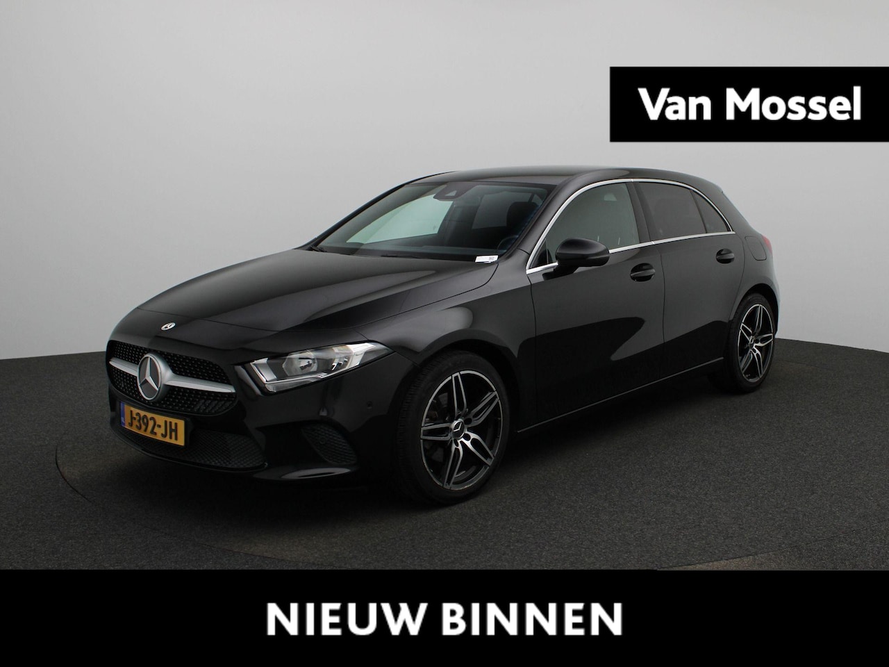 Mercedes-Benz A-klasse - 180 Premium | WIDE SCREEN | STOELVERWARMING | NAVIGATIE | HALF LEDER | CLIMATE CONTROL | - AutoWereld.nl