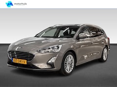 Ford Focus Wagon - 1.0 ECOBOOST 125PK AUTOMAAT TITANIUM BUSINESS NAVI LED TEL PDC 17INCH TREKHAAK NAP