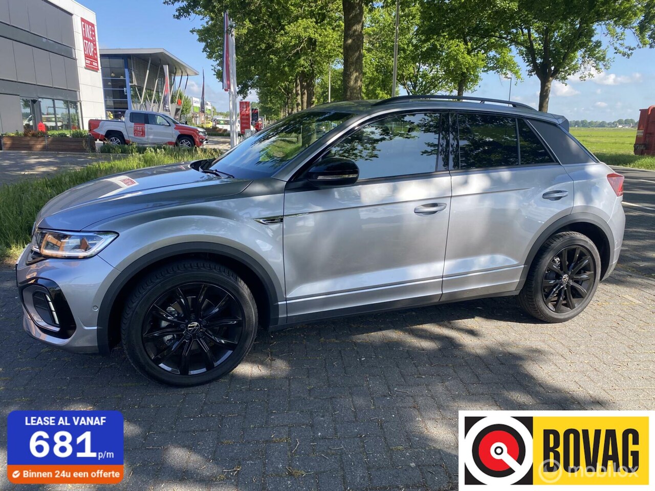 Volkswagen T-Roc - 1.5 TSI R-Line 18 INCH CarPlay Black Style pakket - AutoWereld.nl