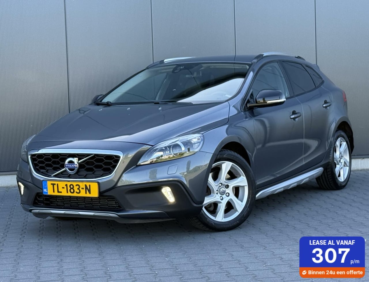 Volvo V40 Cross Country - 2.5 T5 AWD Summum Leder - Xenon - 5 Cilinder - Uniek - AutoWereld.nl