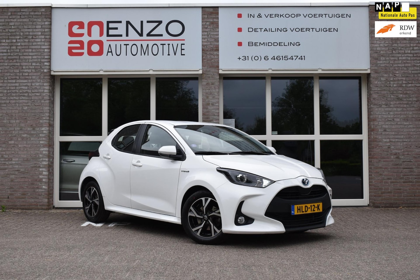 Toyota Yaris - 1.5 Hybrid Business Plus ACC Carplay Camera 1e eigenaar - AutoWereld.nl