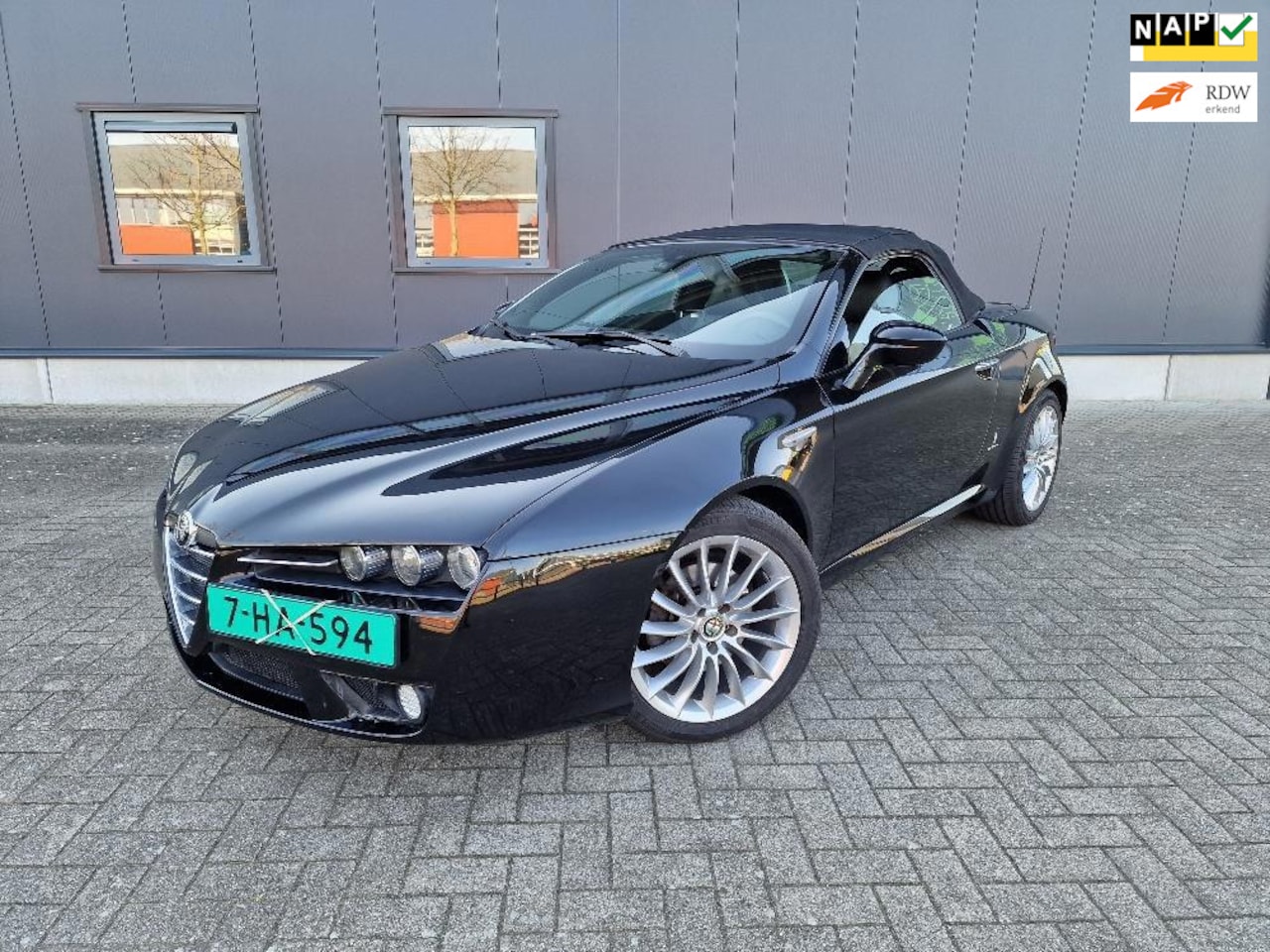 Alfa Romeo Spider - 2.2 JTS Exclusive 2.2 JTS Exclusive, netto € 8.999 ex btw, bijtel vriendelijk! - AutoWereld.nl