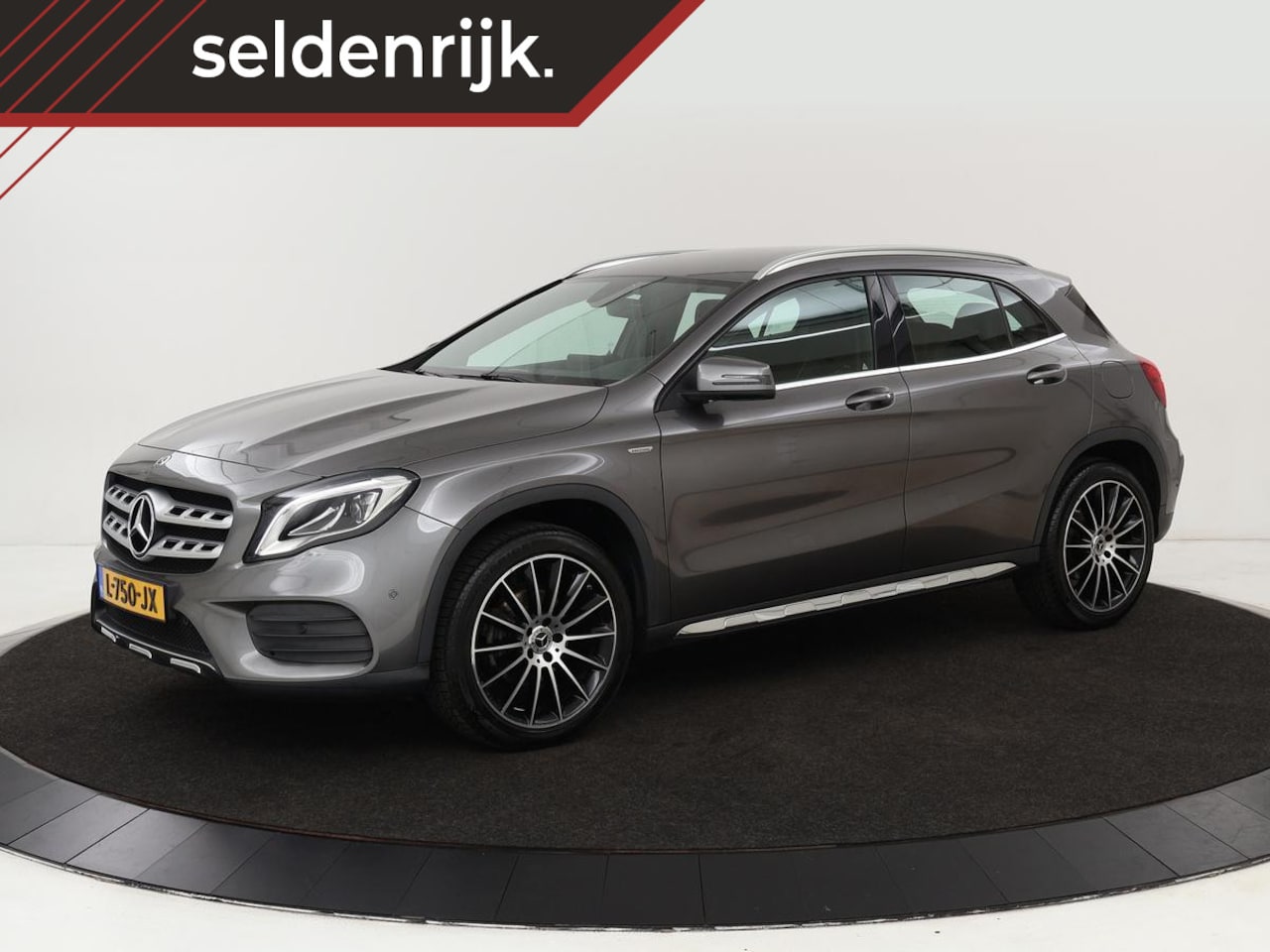 Mercedes-Benz GLA-Klasse - 200 Premium Plus AMG| Automaat | LED | Apple Carplay | Sportstoelen | Camera | - AutoWereld.nl