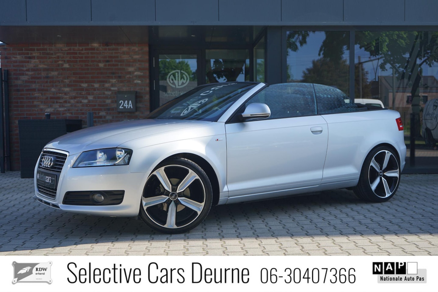 Audi A3 Cabriolet - 1.8 TFSI Attraction 1.8 TFSI Attraction , PDC, Cruise, Windscherm, Nieuw OH, LED. - AutoWereld.nl