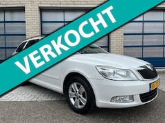 Skoda Octavia Combi - 1.2 TSI Clima - Trekhaak - Sensoren - isofix - Aux - NAP - Lm velgen - Cruise Control
