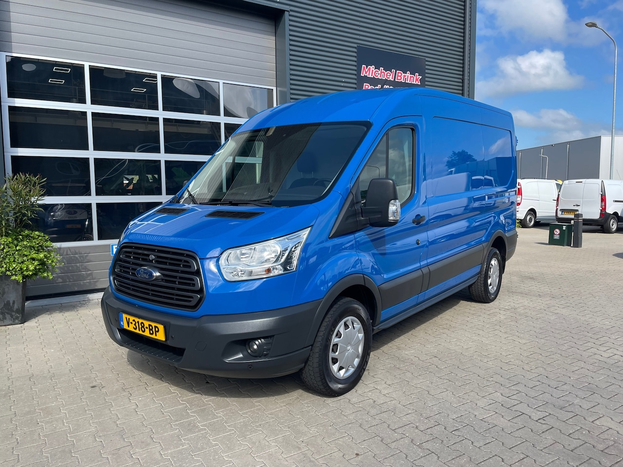 Ford Transit - 350 2.0 TDCI L2H2 Trend Euro 6 - AutoWereld.nl