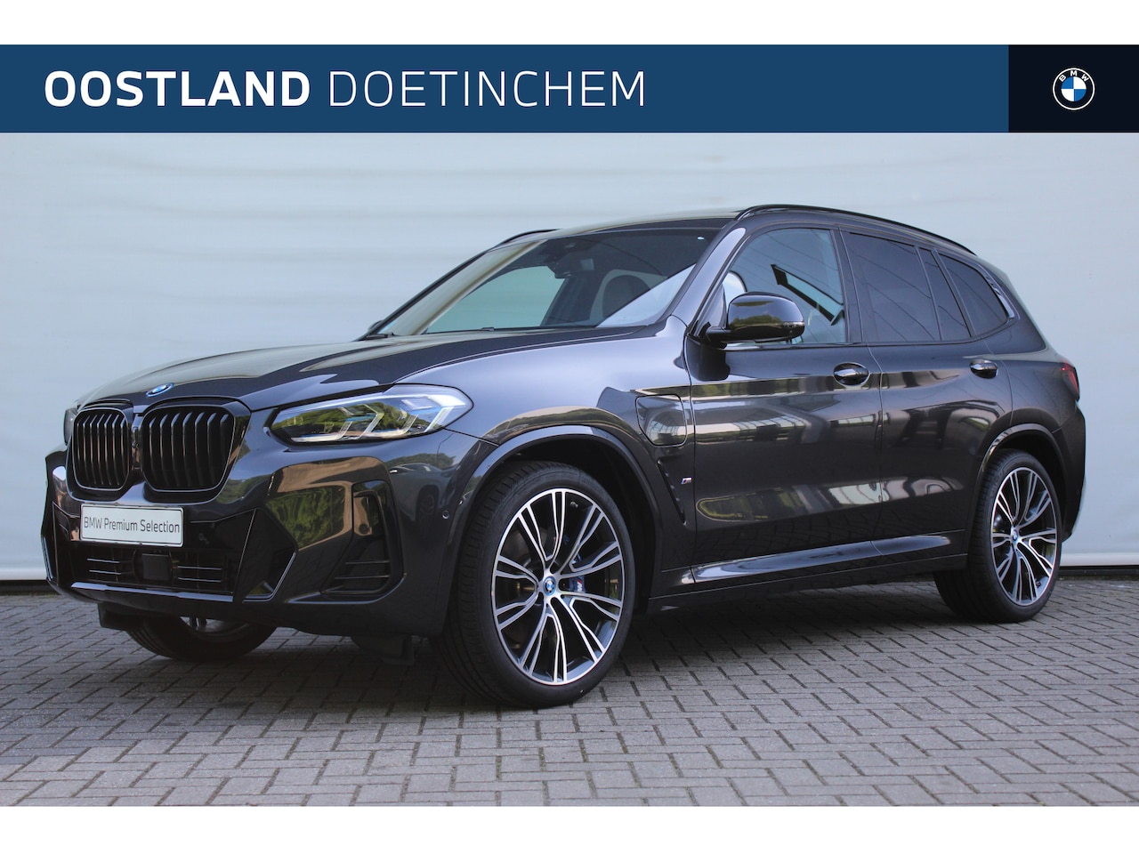 BMW X3 - xDrive30e M Sport Automaat / Panoramadak / Trekhaak / Sportstoelen / Laserlight / Active C - AutoWereld.nl