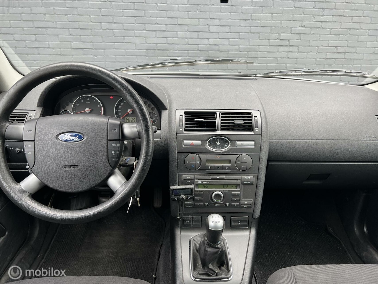 Ford Mondeo Wagon - 1.8-16V Champion 1.8-16V Champion - AutoWereld.nl