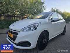 Peugeot 208 - 1.2 PureTech Allure Nieuwe APK
